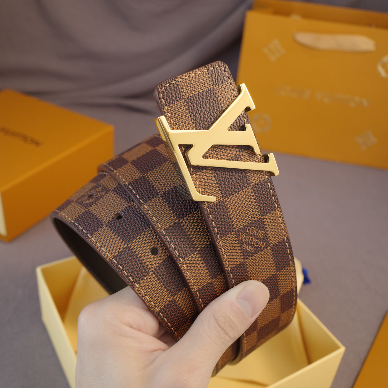 Louis Vuitton belt men women  LV Best Quality