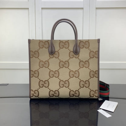 Gucci Tote bag with jumbo GG ý678839