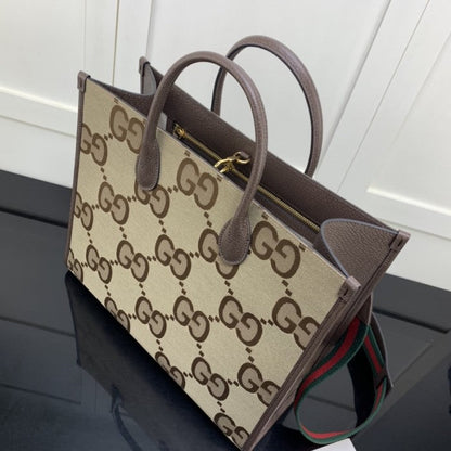 Gucci Tote bag with jumbo GG ý678839