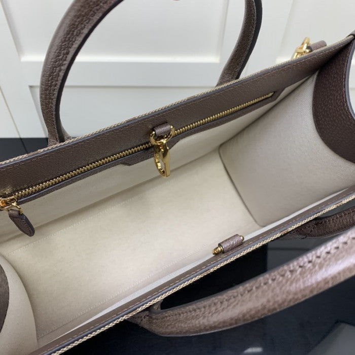 Gucci Tote bag with jumbo GG ý678839