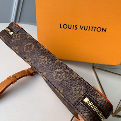 LV soft trunk messenger pm monogram bag M68494