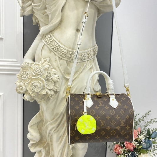 Louis Vuitton Monogram Speedy Bandouliere 25 Bag LV M20754