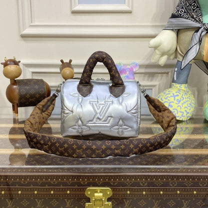 Louis Vuitton Speedy Bandouliere 25 Bag LV M20973