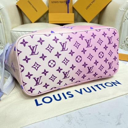 Louis Vuitton Neverfull MM Tote Bag LV M46077