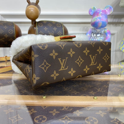 Louis Vuitton Monogram Canvas and Shearling Locky BB M46318