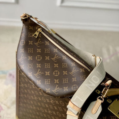 Louis Vuitton Monogram Canvas High Rise M46784