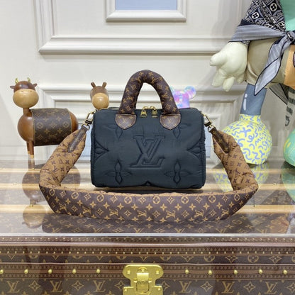 Louis Vuitton Speedy Bandouliere 25 Bag LV M59008