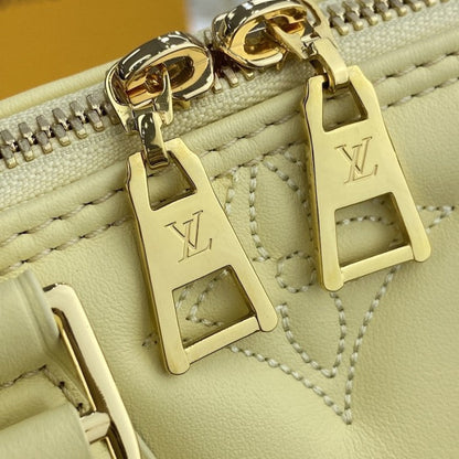 Louis Vuitton Alma BB Bag LV M59821