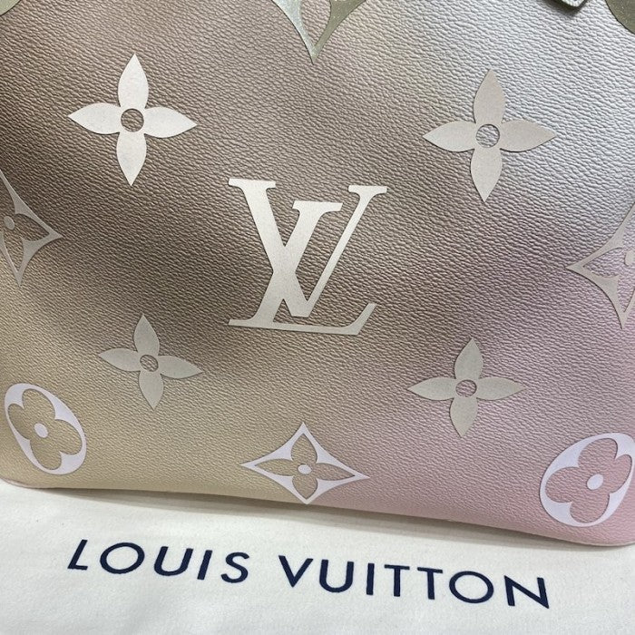 Louis Vuitton Neverfull MM Tote Bag LV M59859