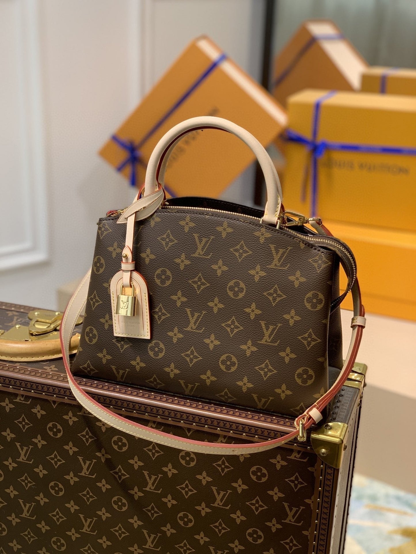 Louis Vuitton LV Women Tote Bag Monogram