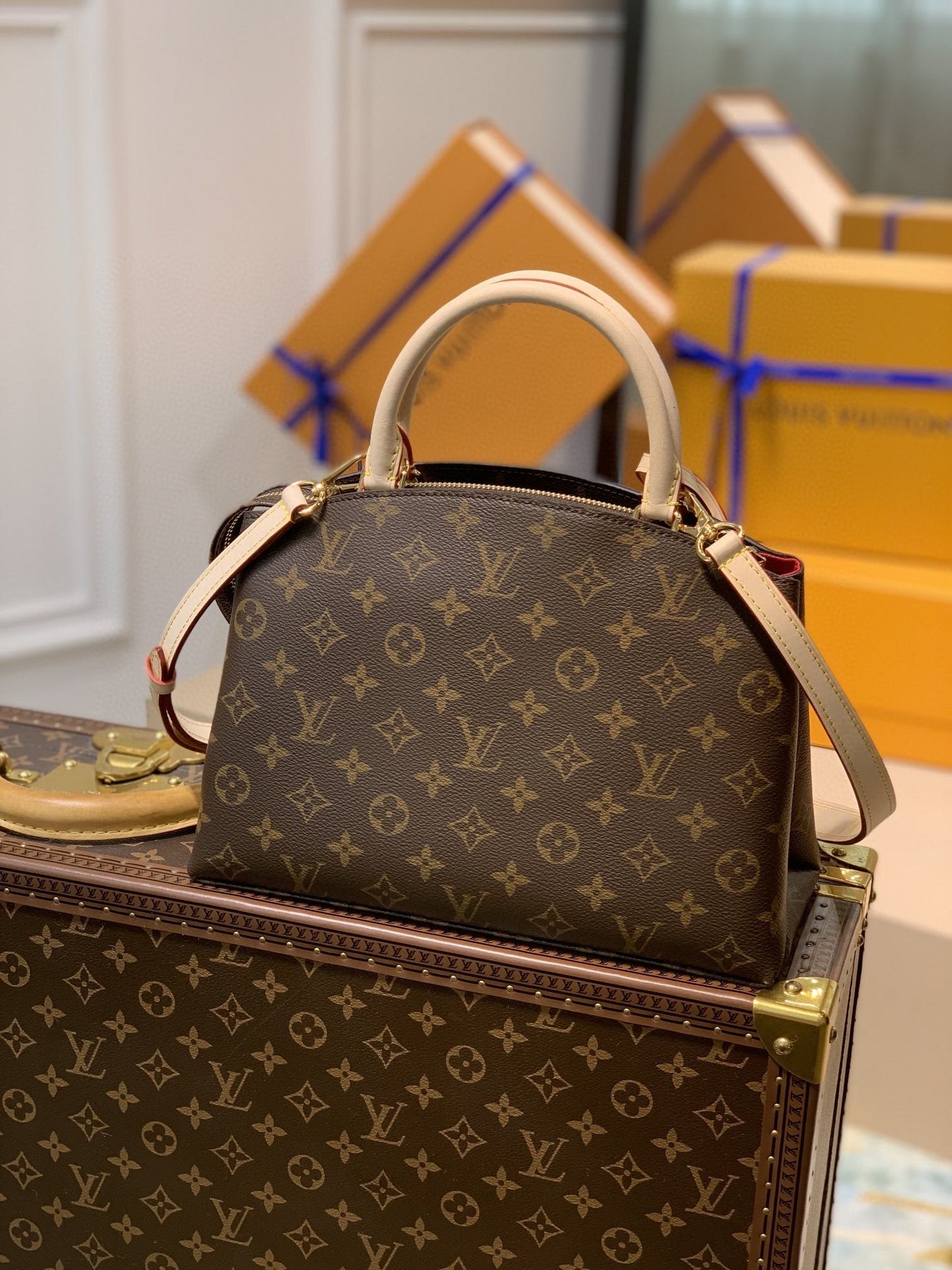 Louis Vuitton LV Women Tote Bag Monogram