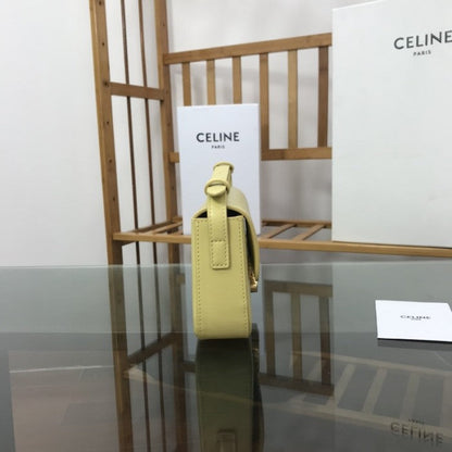 Celine Shoulder Bag Triomphe in shiny calfskin Yellow