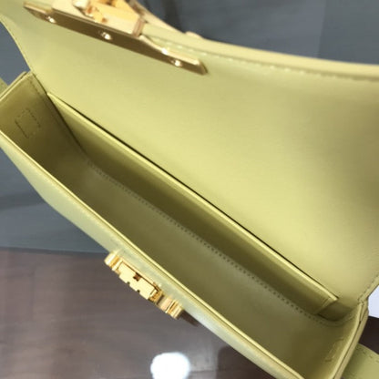 Celine Shoulder Bag Triomphe in shiny calfskin Yellow