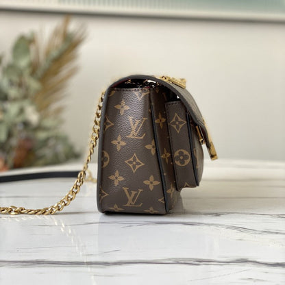 LV Monogram Canvas Passy Handbag M45592