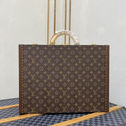 Louis Vuitton Monogram Canvas President Classeur Briefcase Bag M53012